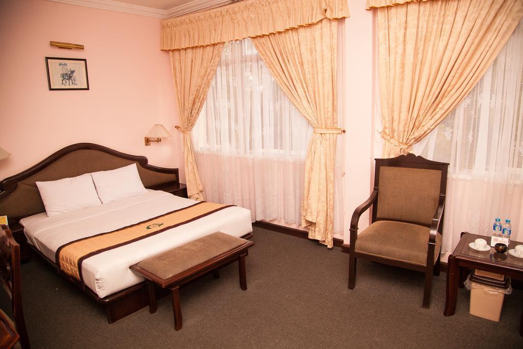 Golf 1 Hotel Da Lat Room photo