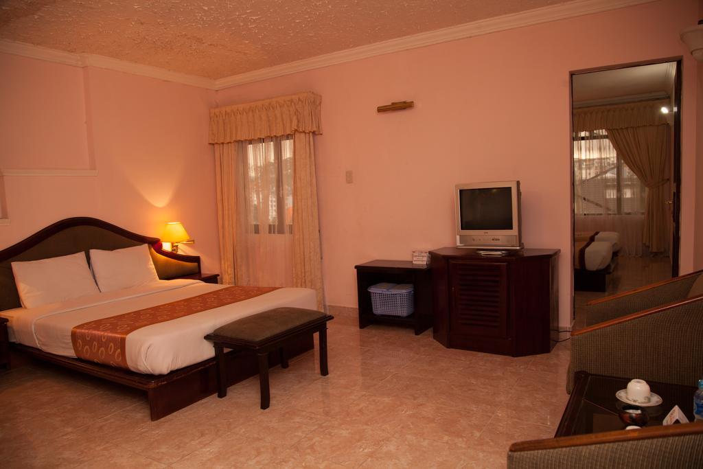 Golf 1 Hotel Da Lat Room photo